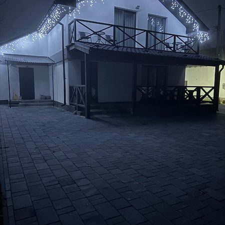 Penzion U Anastasii I Sofii Bilya Richki Mykulyčyn Exteriér fotografie