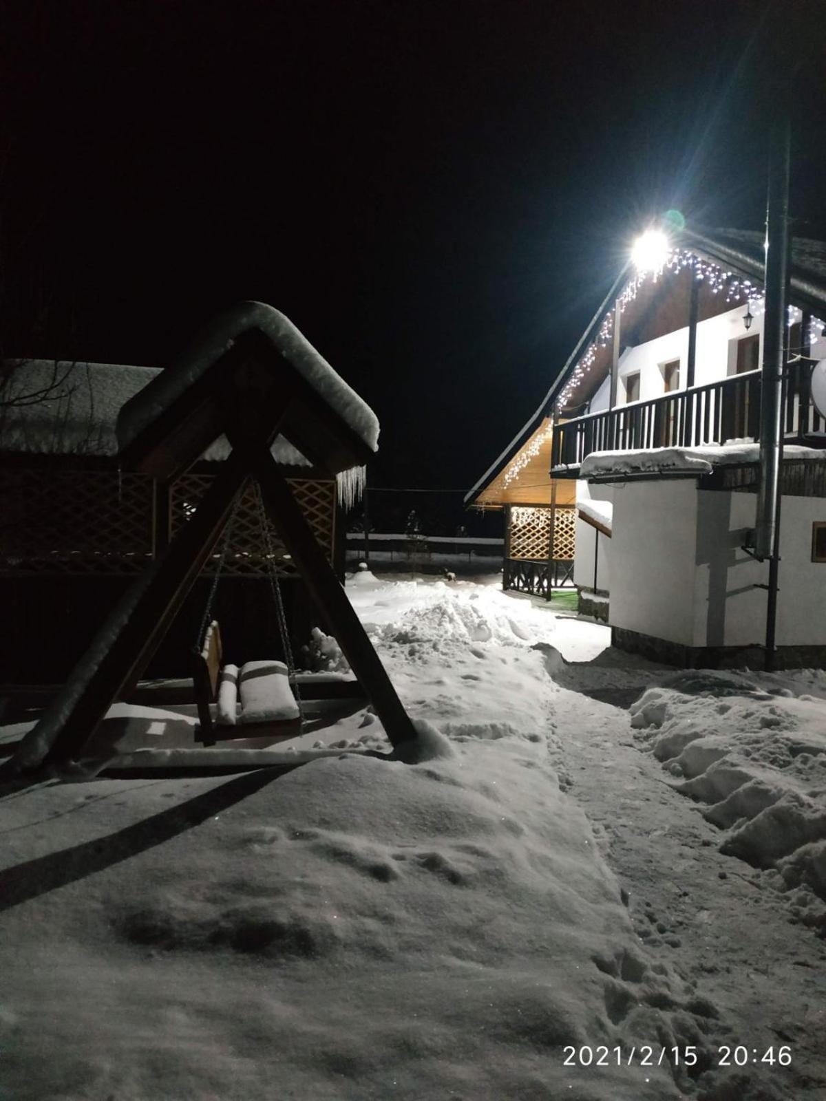 Penzion U Anastasii I Sofii Bilya Richki Mykulyčyn Pokoj fotografie