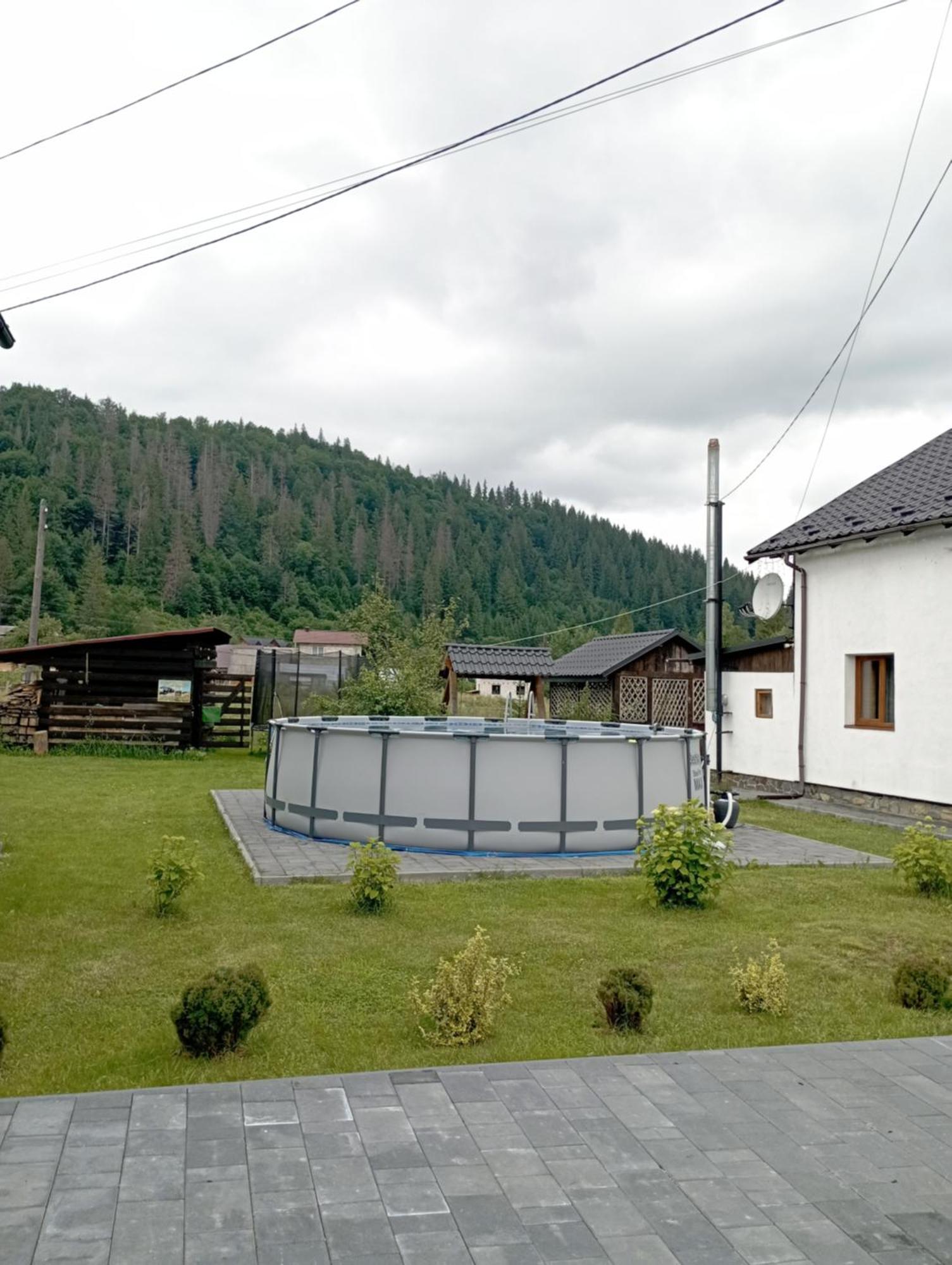 Penzion U Anastasii I Sofii Bilya Richki Mykulyčyn Exteriér fotografie