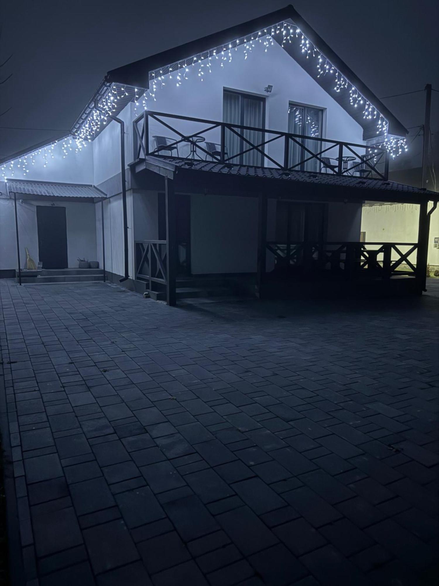 Penzion U Anastasii I Sofii Bilya Richki Mykulyčyn Exteriér fotografie
